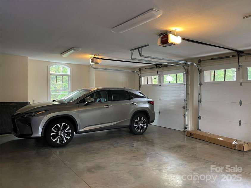 700 Bear Cliff Drive, Nebo, NC 28761.  MLS# CAR4304808, YatesRealty ID 3298. 3 car Garage