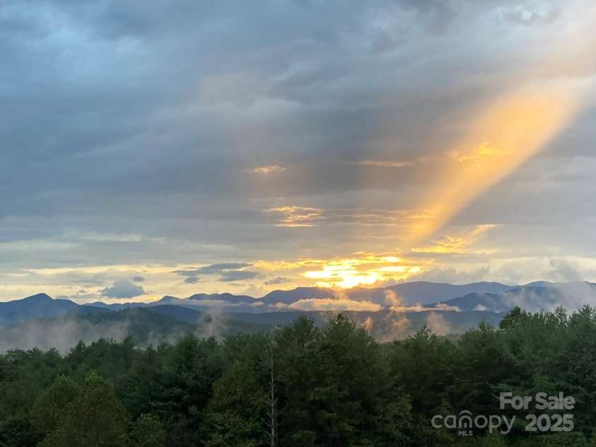 700 Bear Cliff Drive, Nebo, NC 28761.  MLS# CAR4304808, YatesRealty ID 3298. 