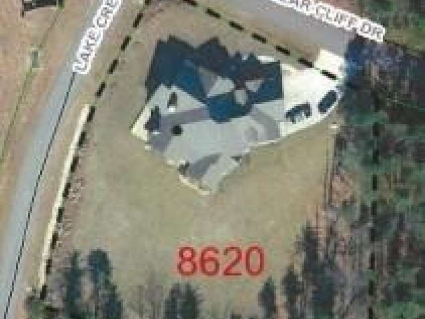 700 Bear Cliff Drive, Nebo, NC 28761.  MLS# CAR4304808, YatesRealty ID 3298. GIS