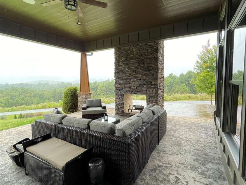 700 Bear Cliff Drive, Nebo, NC 28761.  MLS# CAR4304808, YatesRealty ID 3298. Lanai