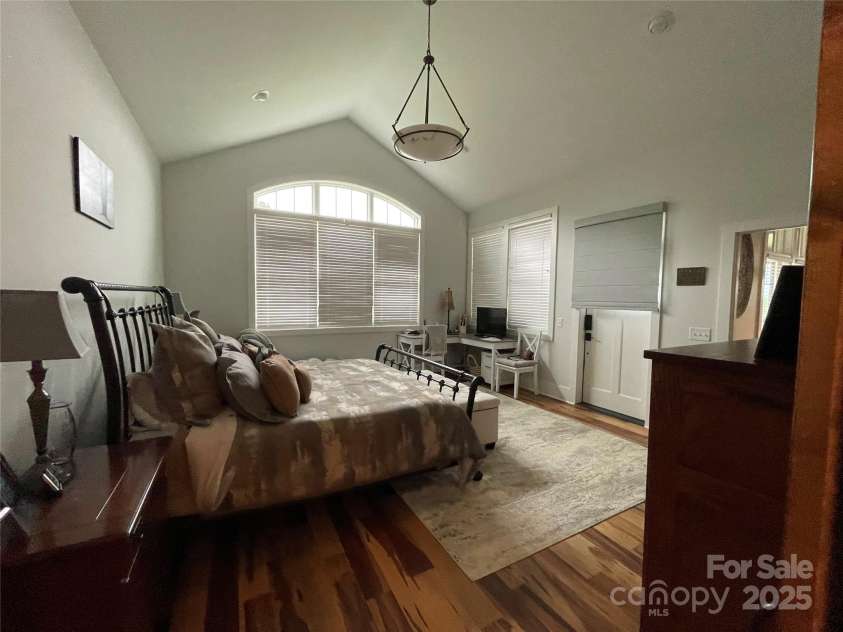 700 Bear Cliff Drive, Nebo, NC 28761.  MLS# CAR4304808, YatesRealty ID 3298. Primary Suite