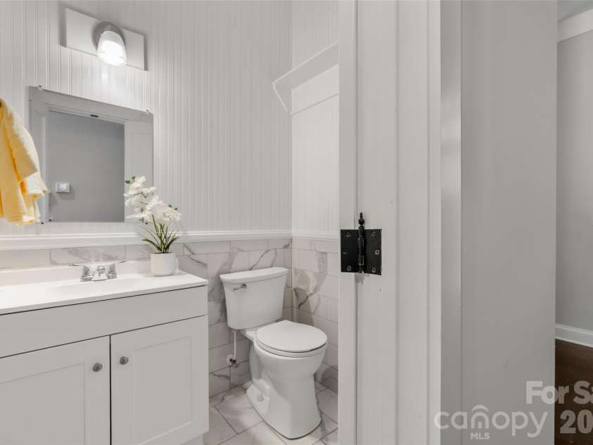 613 Bracket Street, Fort Mill, SC 29708.  MLS# CAR4383920, YatesRealty ID 32980. Half Bath