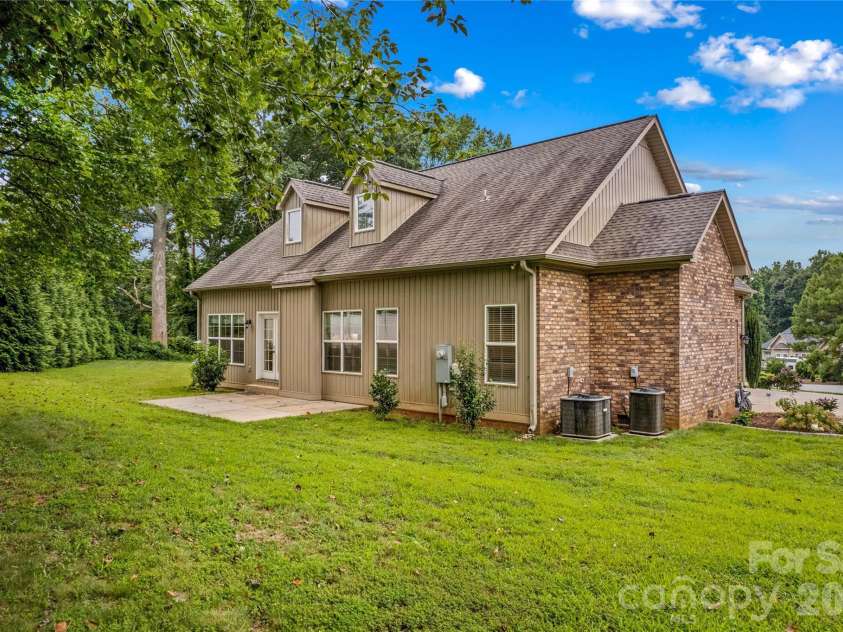 178 Nellwood Court, Mocksville, NC 27028.  MLS# CAR4301182, YatesRealty ID 32981. 