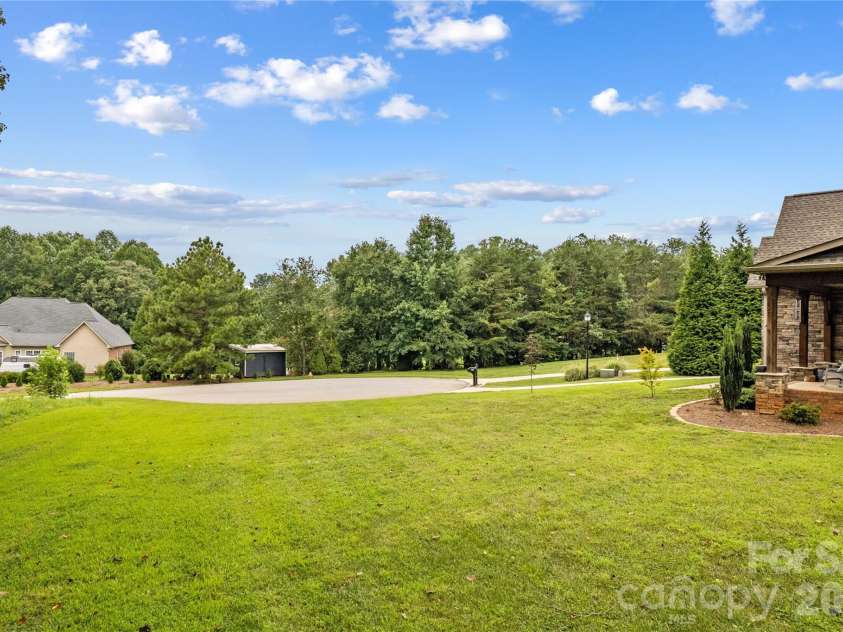 178 Nellwood Court, Mocksville, NC 27028.  MLS# CAR4301182, YatesRealty ID 32981. 