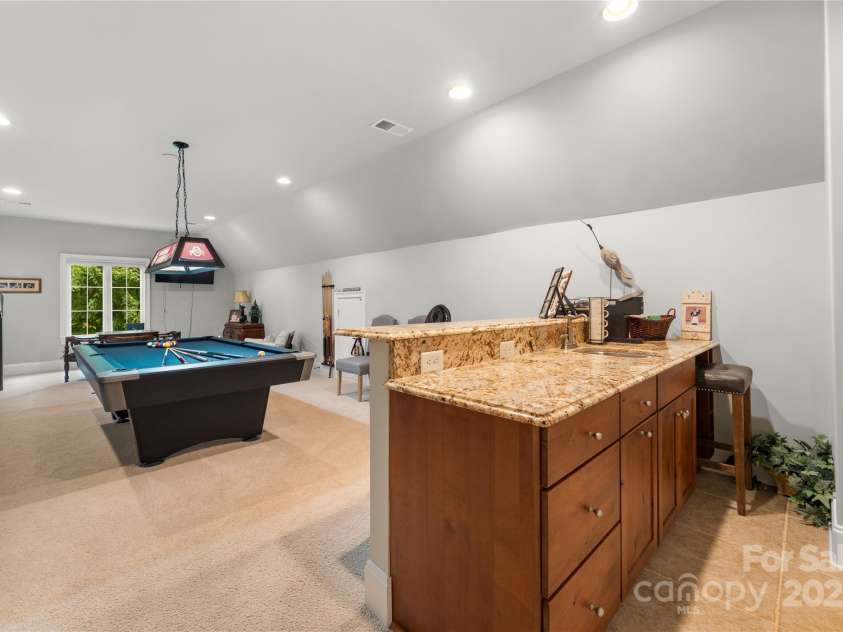 17335 Players Ridge Drive, Cornelius, NC 28031.  MLS# CAR4283971, YatesRealty ID 32983. 