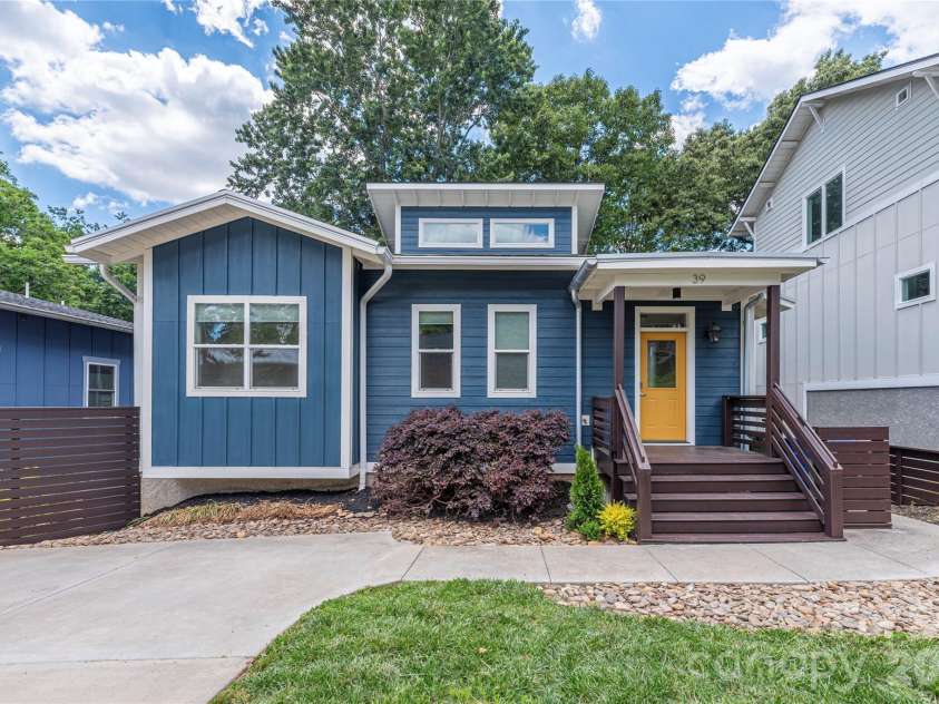 39 Hubbard Avenue, Asheville, NC 28806.  MLS# CAR4391482, YatesRealty ID 32983. 