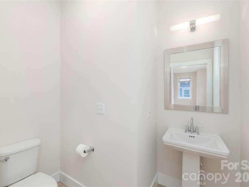 39 Hubbard Avenue, Asheville, NC 28806.  MLS# CAR4391482, YatesRealty ID 32983. Half bathroom on the main level.