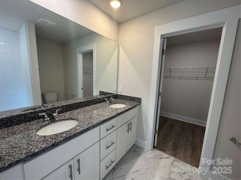 109 Silverwood Court, Mooresville, NC 28115.  MLS# CAR4279201, YatesRealty ID 32984. Primary Bath