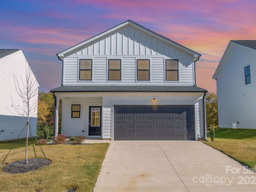109 Silverwood Court, Mooresville, NC 28115.  MLS# CAR4320081, YatesRealty ID 32984. Exterior Front 