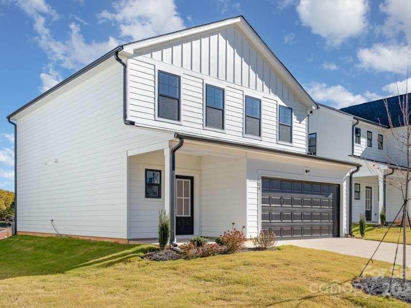 109 Silverwood Court, Mooresville, NC 28115.  MLS# CAR4320081, YatesRealty ID 32984. Exterior Front 