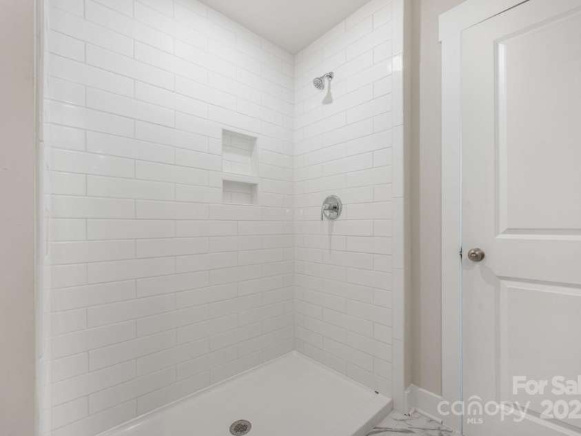 109 Silverwood Court, Mooresville, NC 28115.  MLS# CAR4320081, YatesRealty ID 32984. Primary Shower