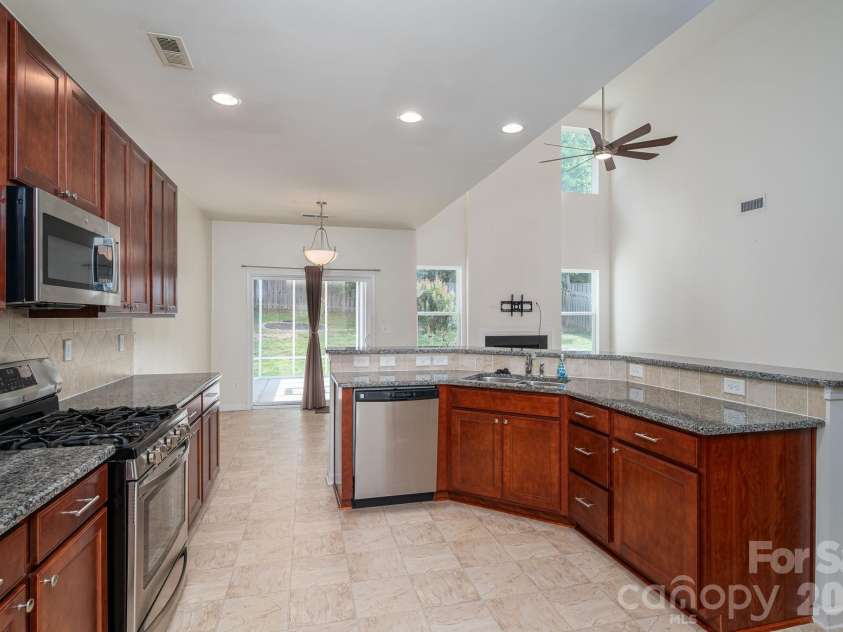 612 Augustus Lane, Mount Holly, NC 28120.  MLS# CAR4392680, YatesRealty ID 32984. 