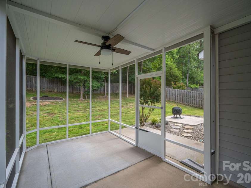612 Augustus Lane, Mount Holly, NC 28120.  MLS# CAR4392680, YatesRealty ID 32984. 
