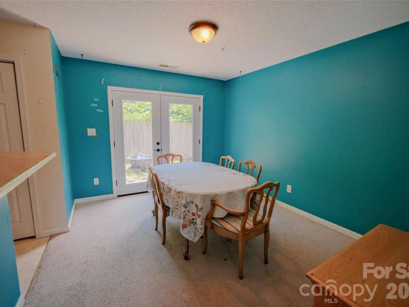 7 Dogwood Lane, Asheville, NC 28803.  MLS# CAR4391992, YatesRealty ID 32985. 