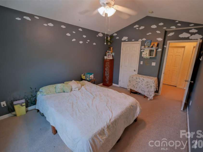 7 Dogwood Lane, Asheville, NC 28803.  MLS# CAR4391992, YatesRealty ID 32985. 