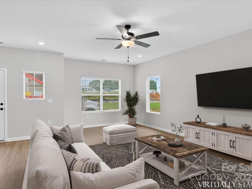 1978 Davidson Avenue, Gastonia, NC 28052.  MLS# CAR4288002, YatesRealty ID 32986. 