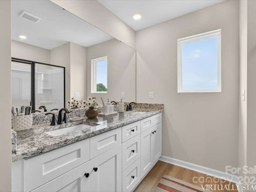 1978 Davidson Avenue, Gastonia, NC 28052.  MLS# CAR4288002, YatesRealty ID 32986. 