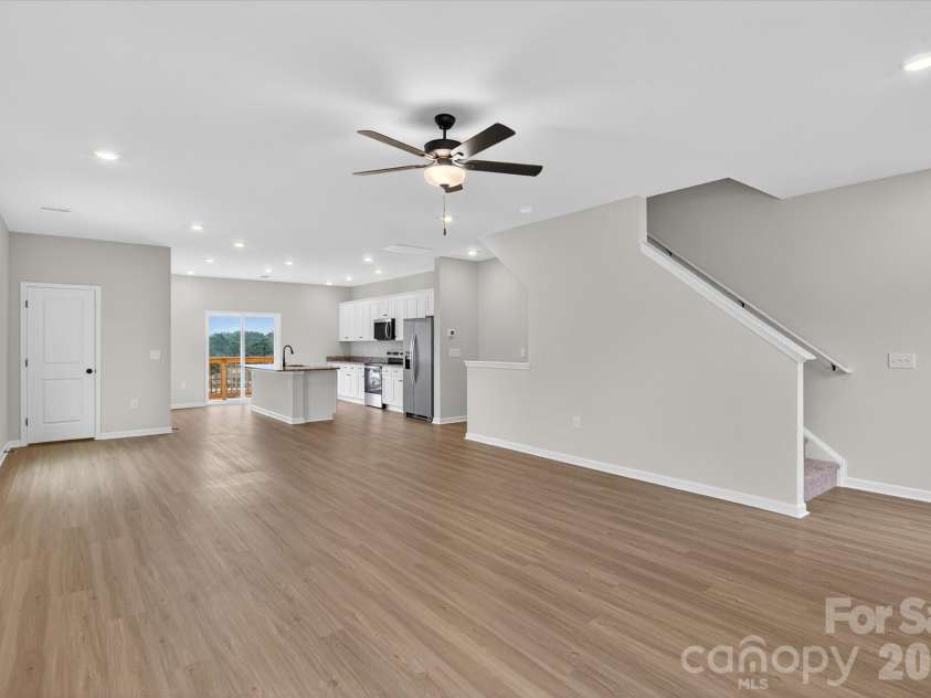 1978 Davidson Avenue, Gastonia, NC 28052.  MLS# CAR4342102, YatesRealty ID 32986. 