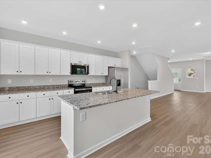 1978 Davidson Avenue, Gastonia, NC 28052.  MLS# CAR4342102, YatesRealty ID 32986. 