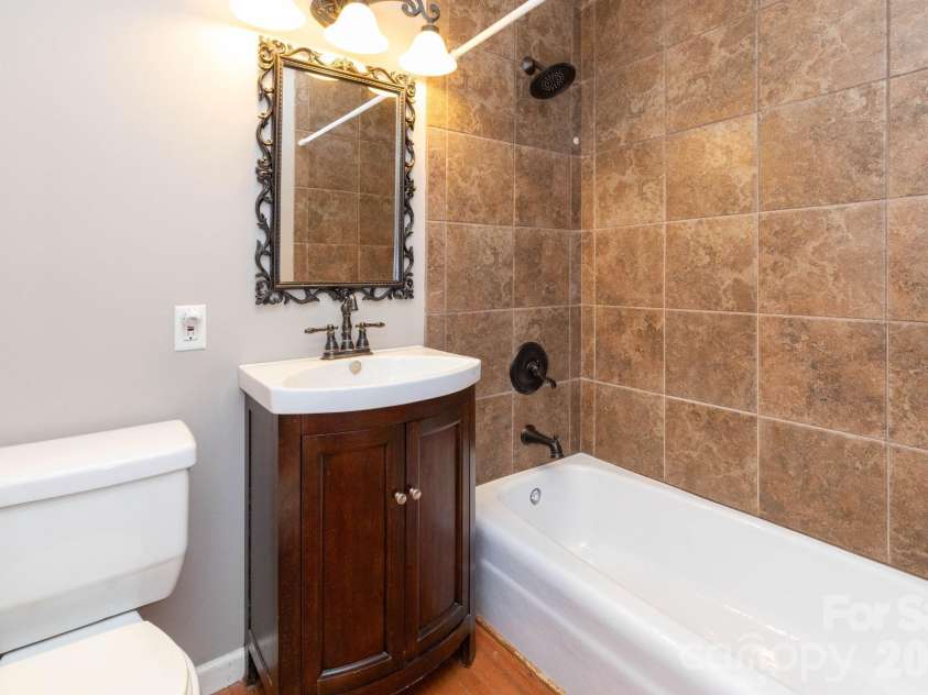 41 Kennedy Road, Weaverville, NC 28787.  MLS# CAR4395520, YatesRealty ID 32986. 