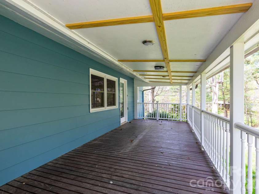 41 Kennedy Road, Weaverville, NC 28787.  MLS# CAR4395520, YatesRealty ID 32986. 