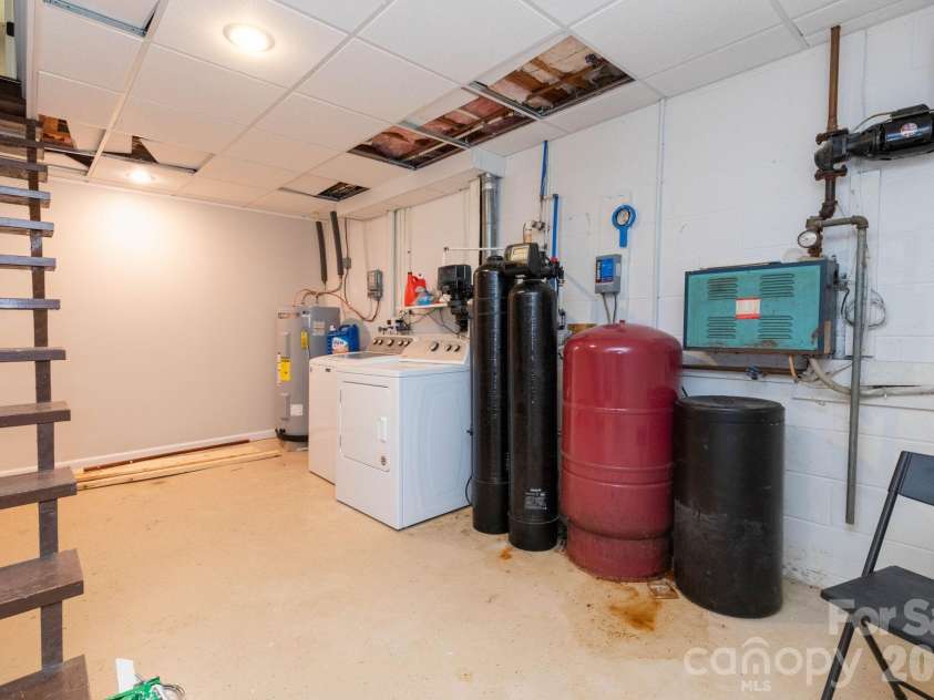 41 Kennedy Road, Weaverville, NC 28787.  MLS# CAR4395520, YatesRealty ID 32986. 