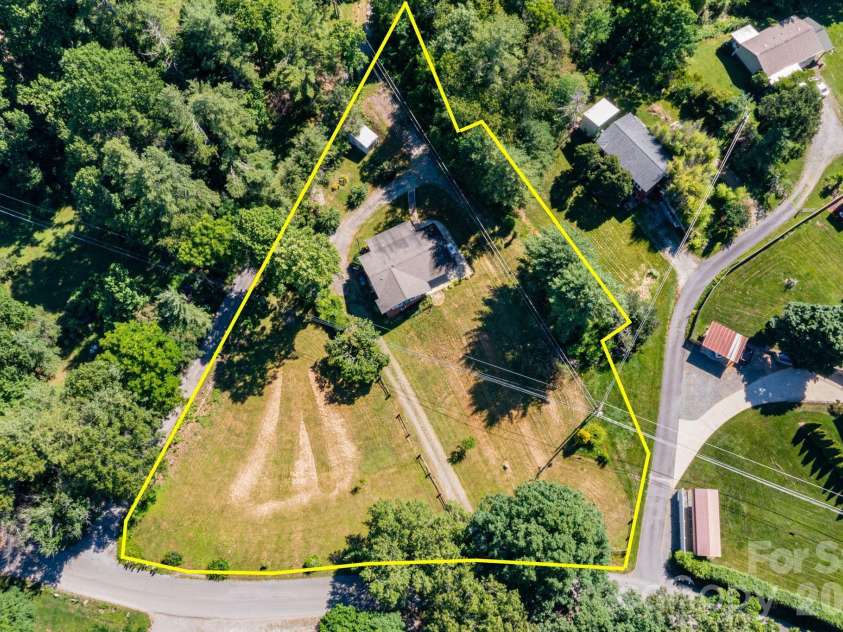 41 Kennedy Road, Weaverville, NC 28787.  MLS# CAR4395520, YatesRealty ID 32986. 