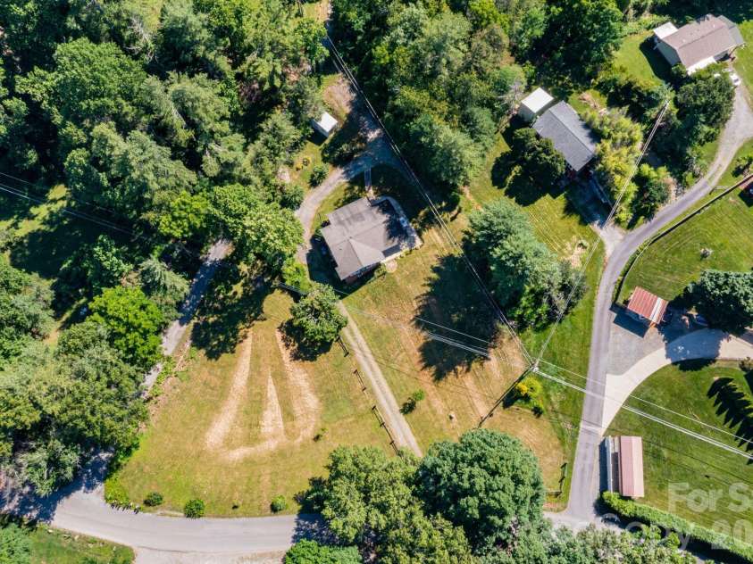 41 Kennedy Road, Weaverville, NC 28787.  MLS# CAR4395520, YatesRealty ID 32986. 