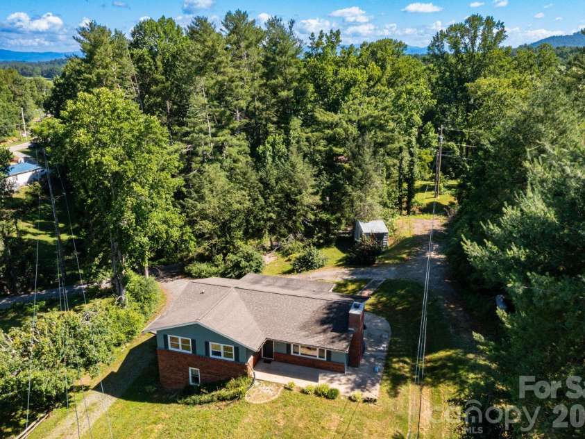 41 Kennedy Road, Weaverville, NC 28787.  MLS# CAR4395520, YatesRealty ID 32986. 