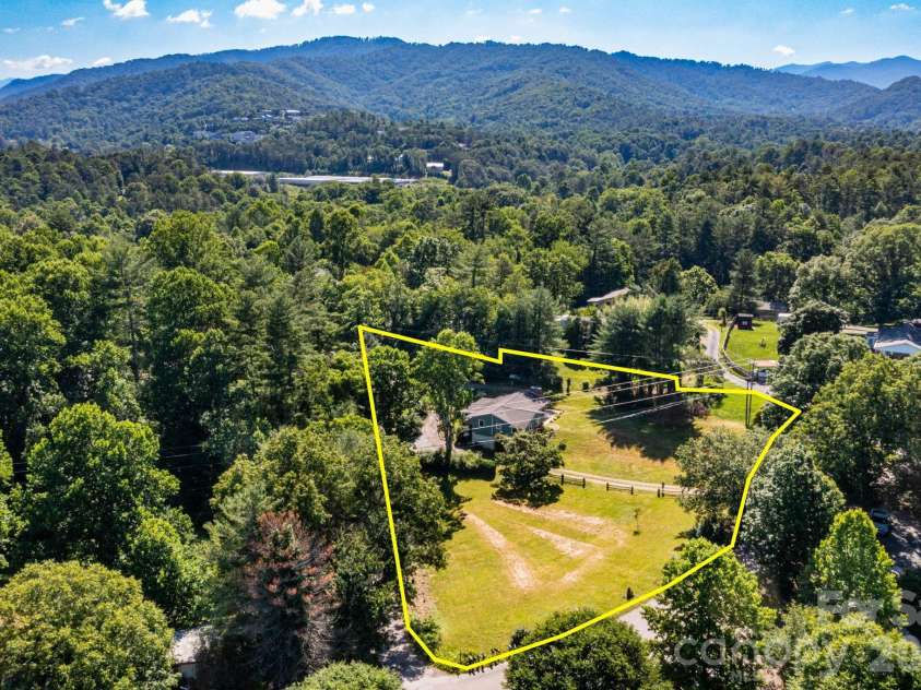 41 Kennedy Road, Weaverville, NC 28787.  MLS# CAR4395520, YatesRealty ID 32986. 