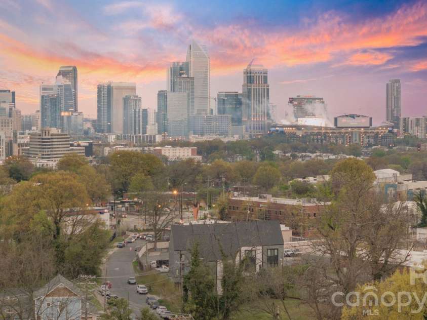 1935 Trade Street, Charlotte, NC 28216.  MLS# CAR4393719, YatesRealty ID 32987. 
