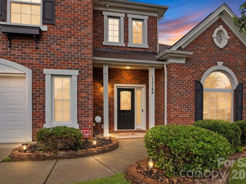 11144 Huntington Meadow Lane, Charlotte, NC 28273.  MLS# CAR4385162, YatesRealty ID 32988. 