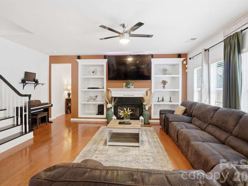 11144 Huntington Meadow Lane, Charlotte, NC 28273.  MLS# CAR4385162, YatesRealty ID 32988. 