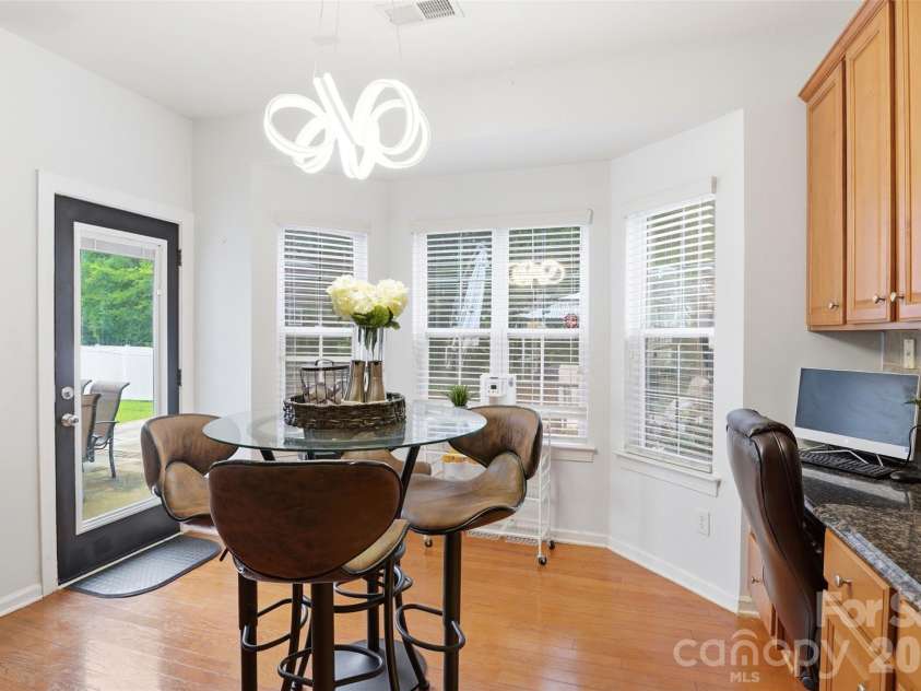 11144 Huntington Meadow Lane, Charlotte, NC 28273.  MLS# CAR4385162, YatesRealty ID 32988. 