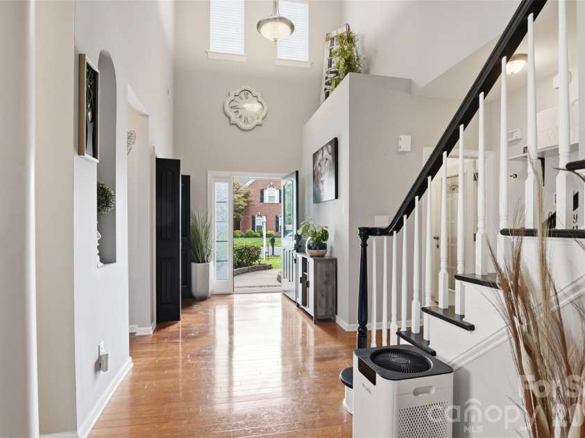 11144 Huntington Meadow Lane, Charlotte, NC 28273.  MLS# CAR4385162, YatesRealty ID 32988. 