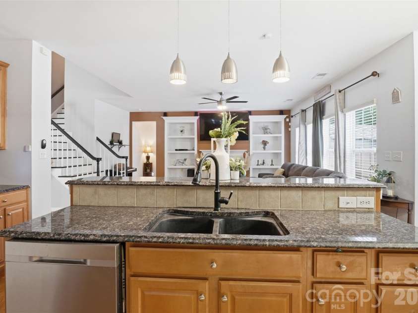 11144 Huntington Meadow Lane, Charlotte, NC 28273.  MLS# CAR4385162, YatesRealty ID 32988. 