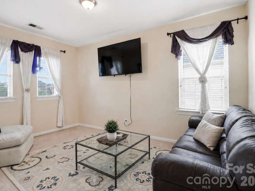 11144 Huntington Meadow Lane, Charlotte, NC 28273.  MLS# CAR4385162, YatesRealty ID 32988. 