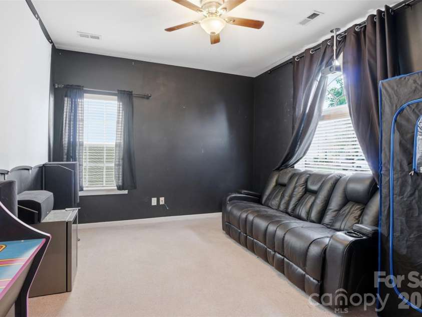 11144 Huntington Meadow Lane, Charlotte, NC 28273.  MLS# CAR4385162, YatesRealty ID 32988. 