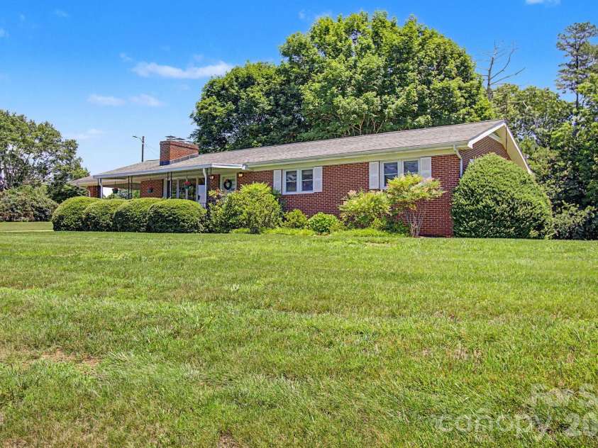 788 Alexander Road, Alexander, NC 28701.  MLS# CAR4388899, YatesRealty ID 32989. 