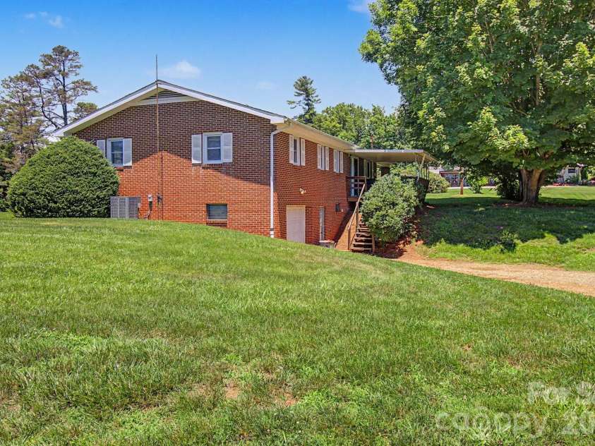 788 Alexander Road, Alexander, NC 28701.  MLS# CAR4388899, YatesRealty ID 32989. 