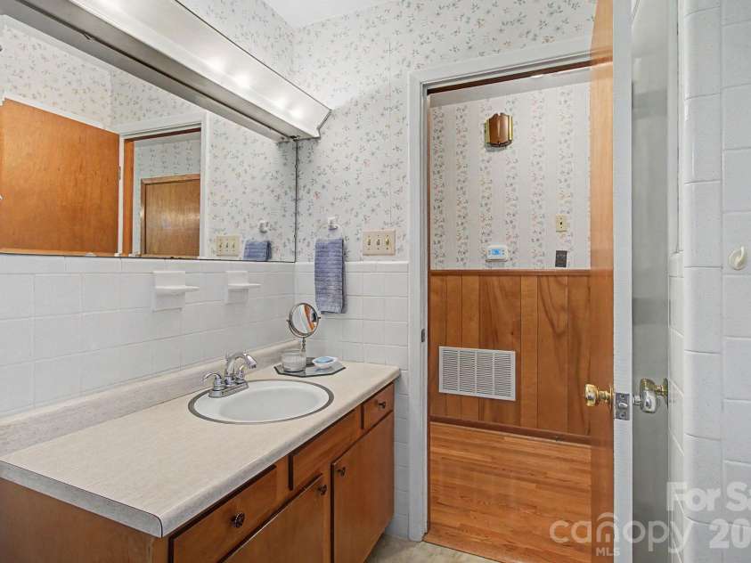 788 Alexander Road, Alexander, NC 28701.  MLS# CAR4388899, YatesRealty ID 32989. 