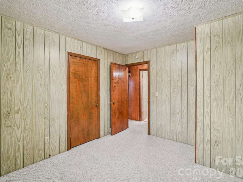 277 Powell Street, Hendersonville, NC 28792.  MLS# CAR4354279, YatesRealty ID 3299. 
