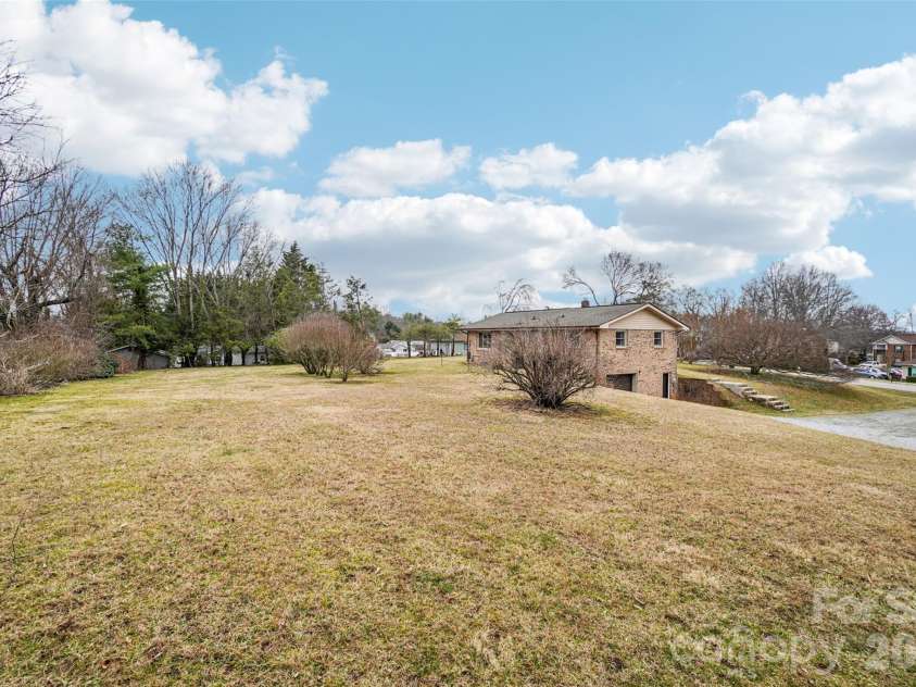 277 Powell Street, Hendersonville, NC 28792.  MLS# CAR4354279, YatesRealty ID 3299. 