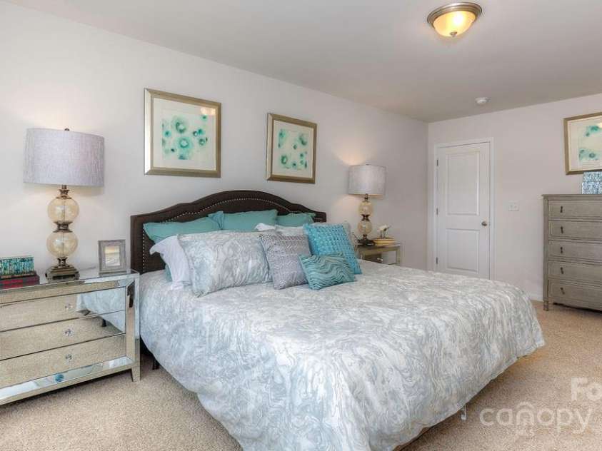 300 Creekview Road, Hendersonville, NC 28792.  MLS# CAR4173410, YatesRealty ID 3299. Owners