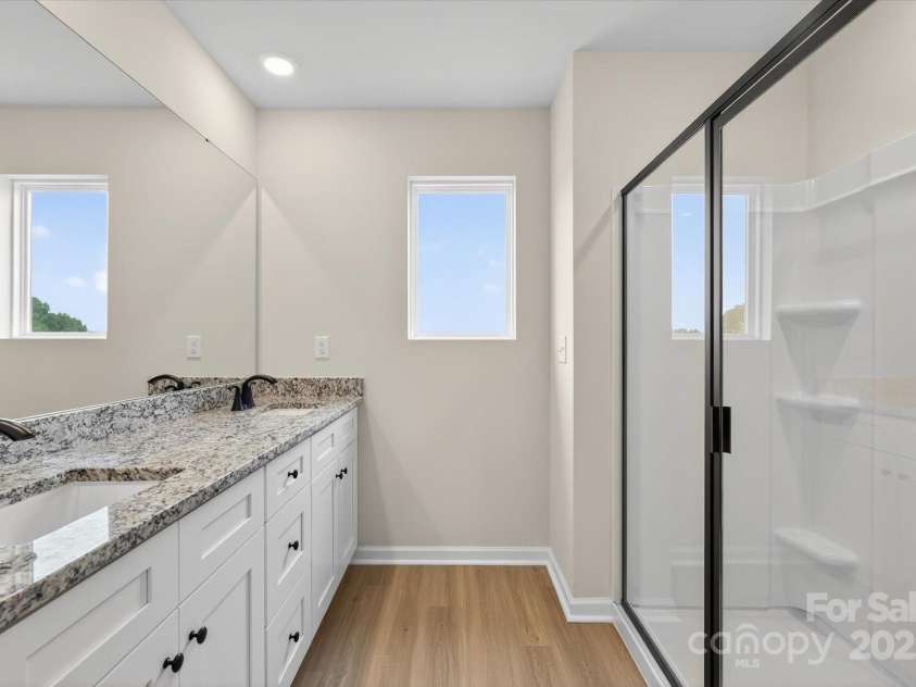 1986 Davidson Avenue, Gastonia, NC 28052.  MLS# CAR4289588, YatesRealty ID 32990. 