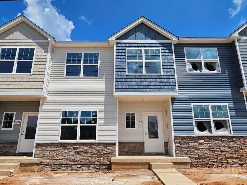 1986 Davidson Avenue, Gastonia, NC 28052.  MLS# CAR4289588, YatesRealty ID 32990. The Willow built at 1986 W Davidson Ave. Estimated construction completion September 12th.