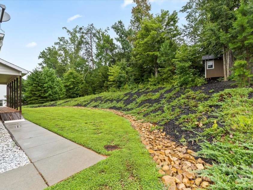 4070 Harmattan Drive, Denver, NC 28037.  MLS# CAR4290373, YatesRealty ID 32991. 