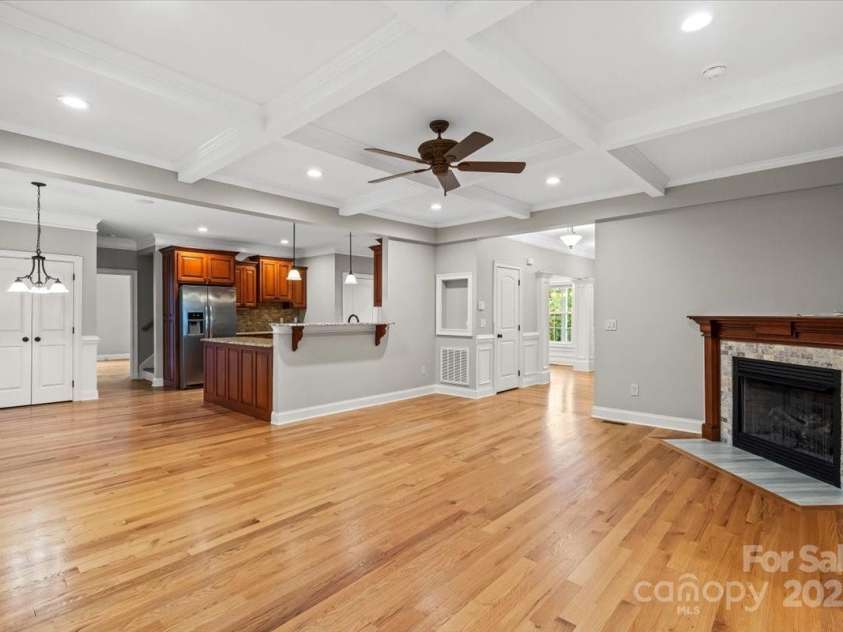 4070 Harmattan Drive, Denver, NC 28037.  MLS# CAR4290373, YatesRealty ID 32991. Coffered ceiling in the living room.
