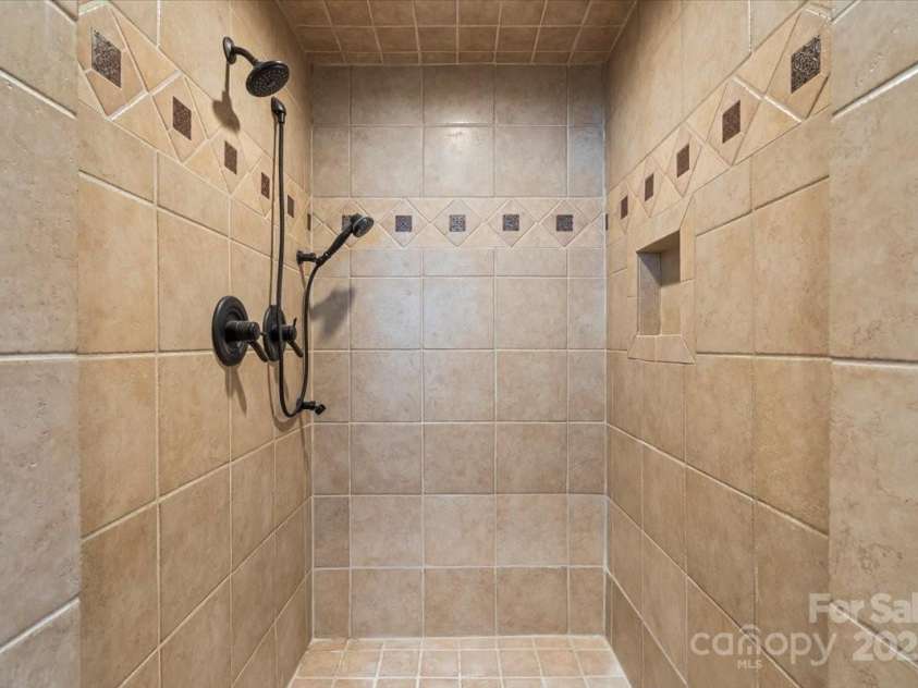 4070 Harmattan Drive, Denver, NC 28037.  MLS# CAR4290373, YatesRealty ID 32991. Primary shower