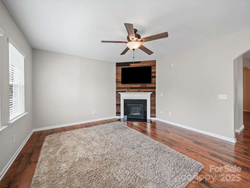 3409 Yarmouth Lane, Gastonia, NC 28056.  MLS# CAR4291726, YatesRealty ID 32993. Living Room